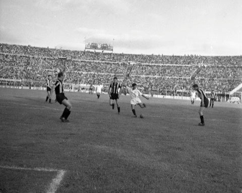 Universitario contra Peñarol, abril de 1961