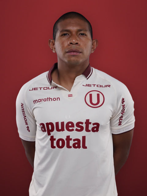 Edison Flores, dorsal 19